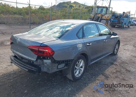 2018 Volkswagen Passat 2.0T R-Line/2.0T S z USA, uszkodzony, nr VIN 1VWAA7A39JC046328